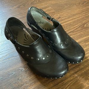 Danskos Size 37 Clog Heel